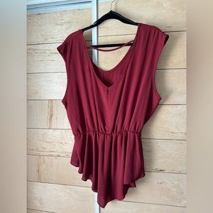 Burgundy flow tank top‎